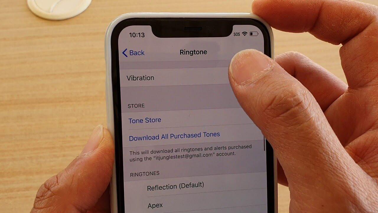 How to Set Up a Custom Vibration Alert For a Contact on iPhone?